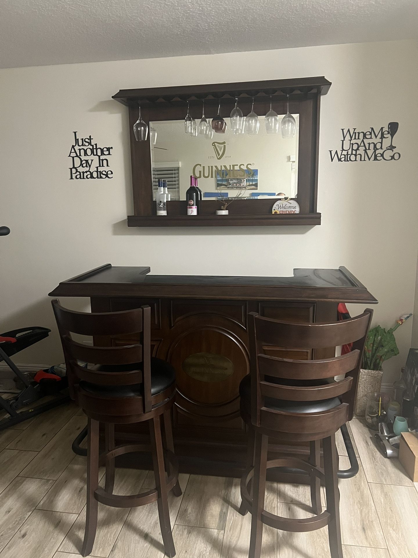 Guinness Bar, Mirror With Glass Holders And 2 Stools