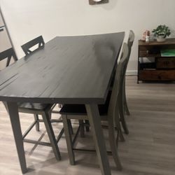 Comedor 4 Sillas Gratis Muy Buenas Condiciones 