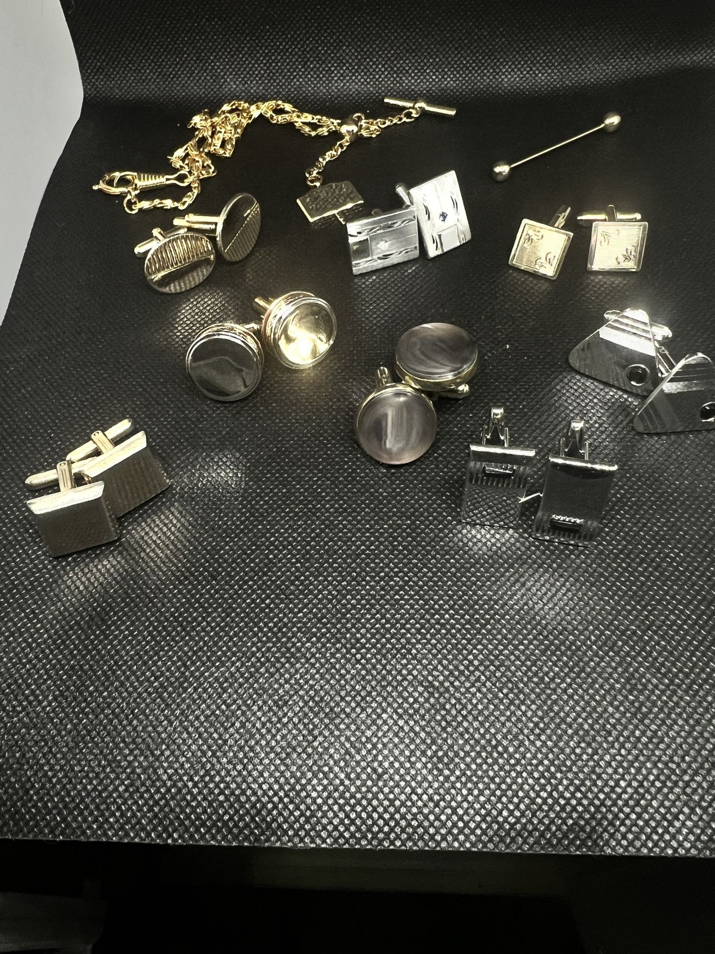 Cuff Links Neck Tie -  Lot $ 35