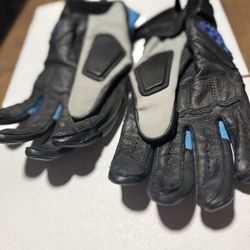 Lightly Used KLIM Gloves, Negotiable 