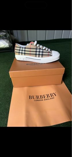Burberry shoes