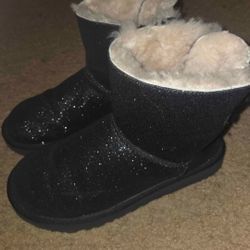 Uggs - Size 8