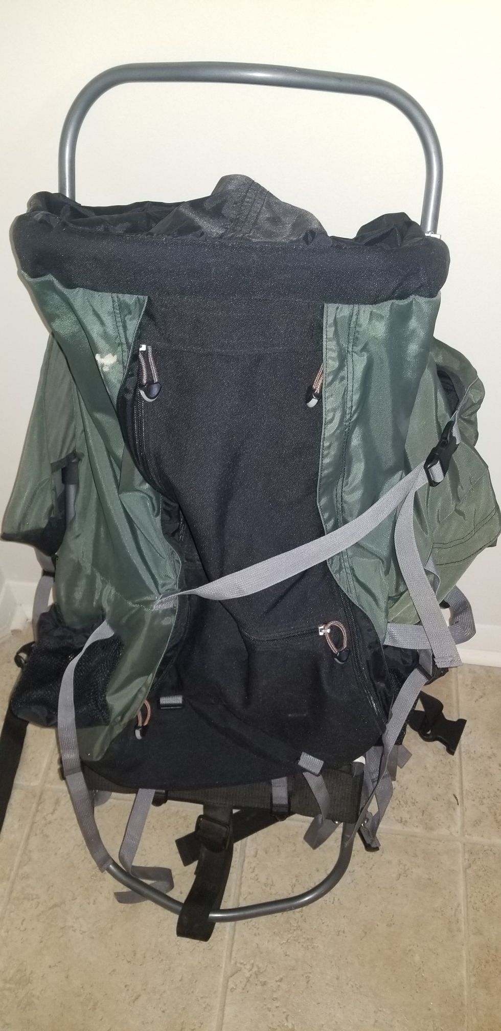 Jansport Aluminum Frame Backpack