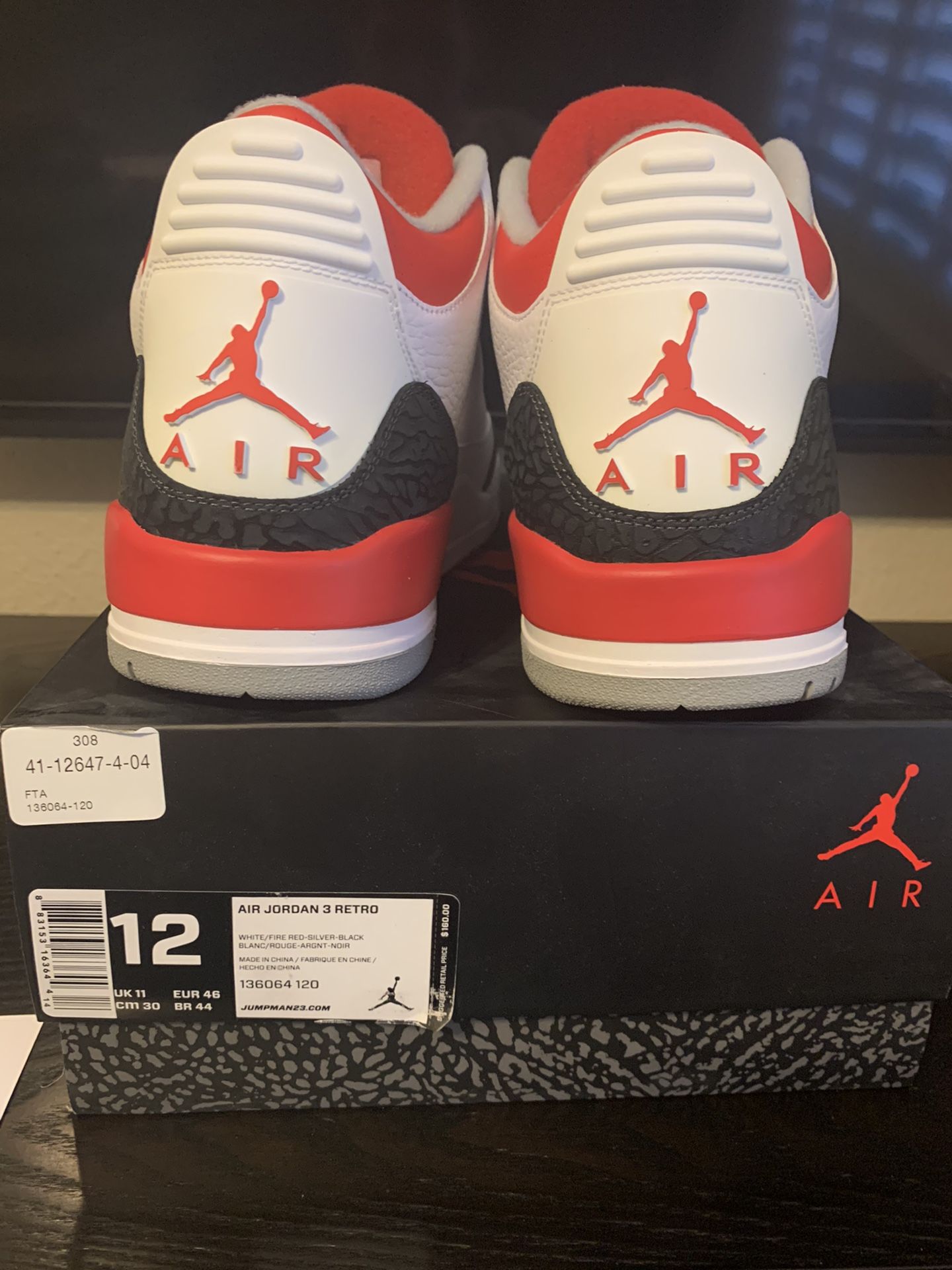 Nike air Jordan fire red 2013 DS size Brand new og all