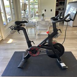 Peloton Bike