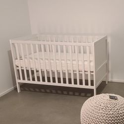 Crib 4 In 1