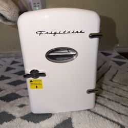 Mini Fridge Frigidaire