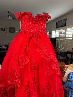 Quinceañera, Dress
