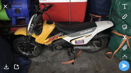 Suzuki dirt bike