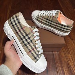 Burberry Shoes 