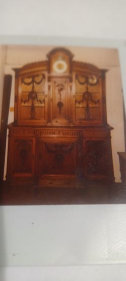 100 Year.old Antique Hutch with Coock 2500
