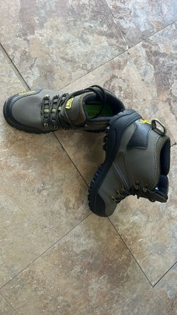 Hiking Boots Women’s 