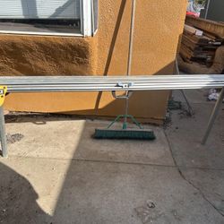 DEWALT Aluminum Adjustable Miter Saw Stand