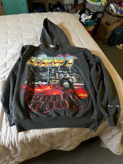 BAD BUNNY SWEATER