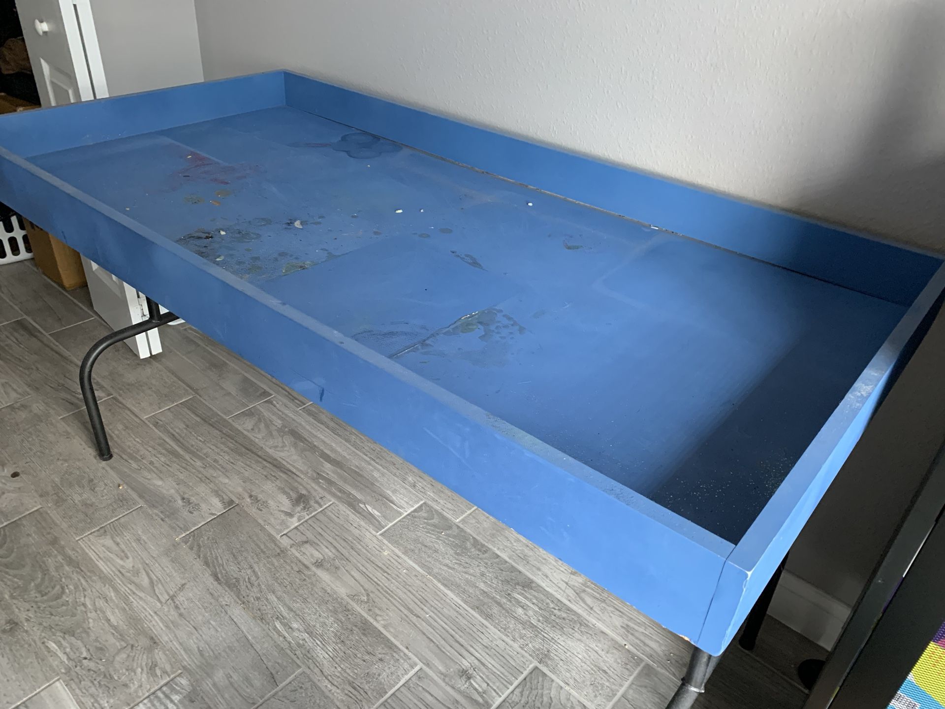 Craft table For Sale