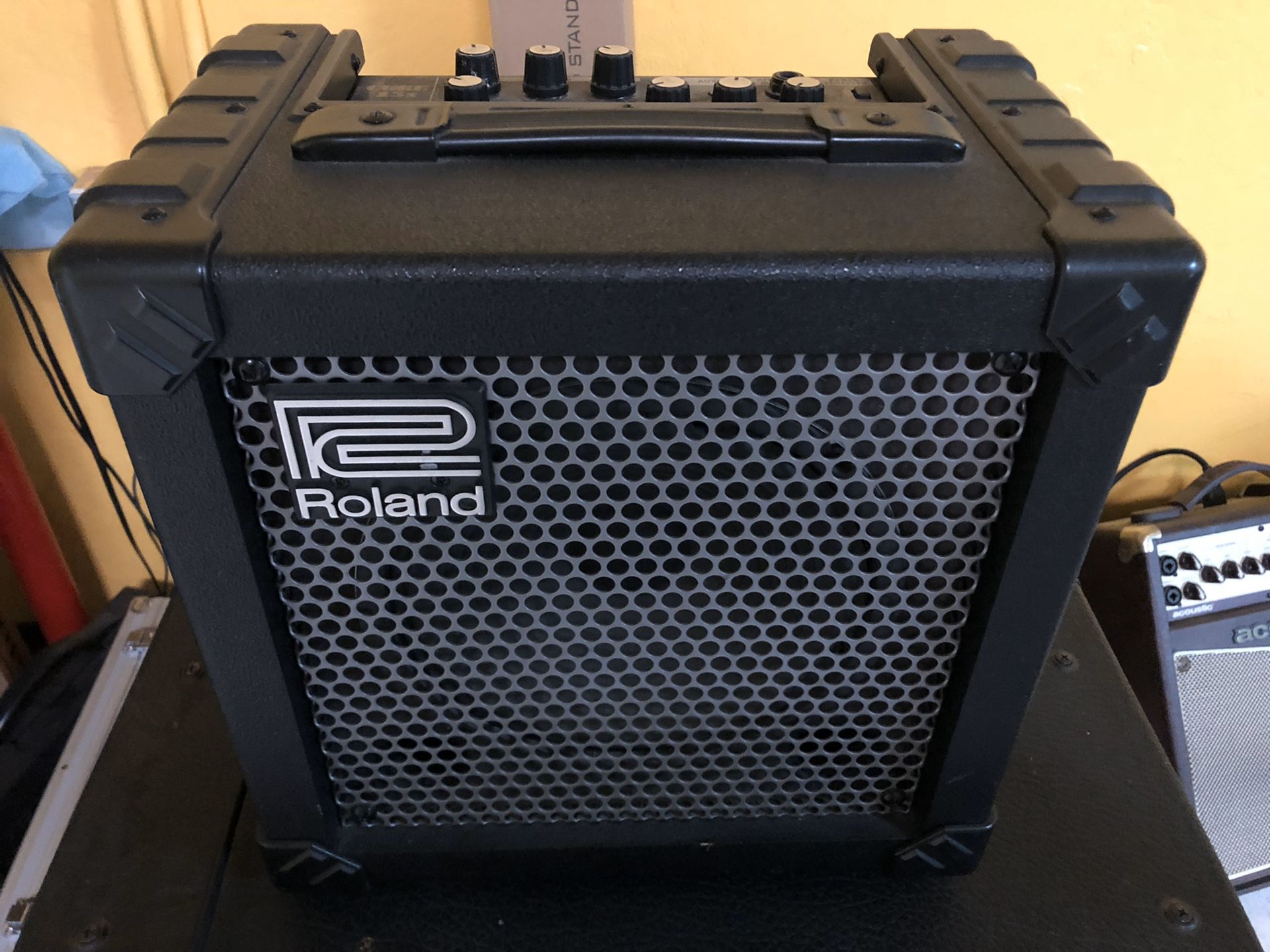 Amps for acoustic and electric guitar