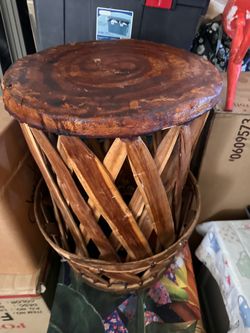 Squipale Side table