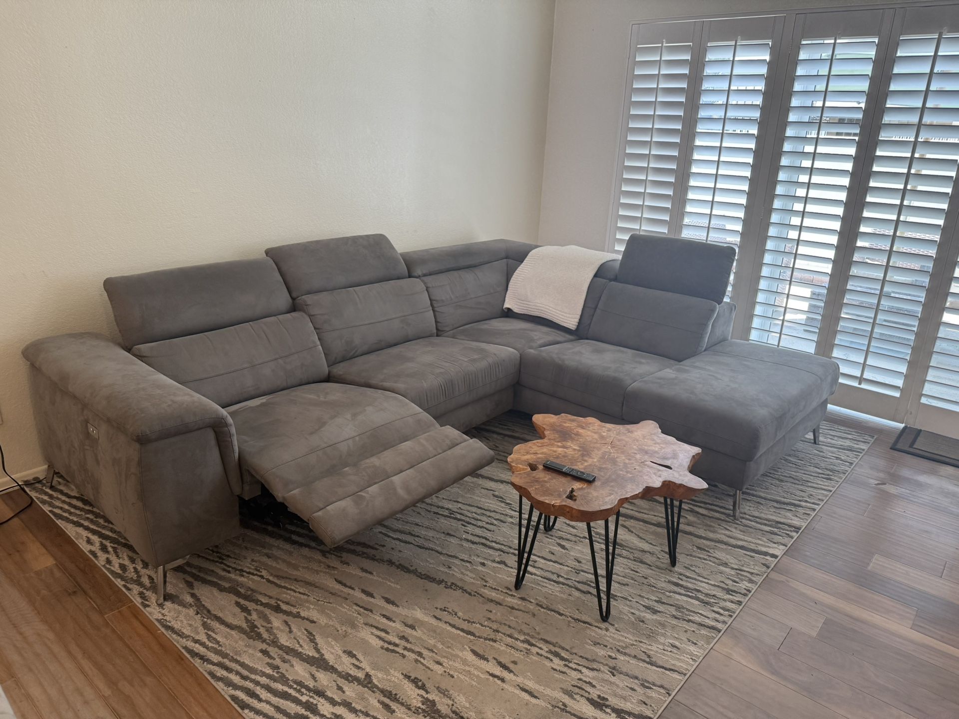 Modern Sectional Sofa