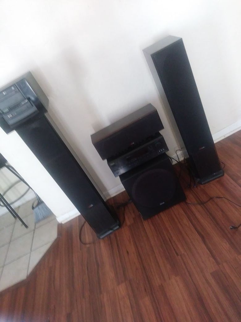 Polk audio. Throw me an off loud asf.
