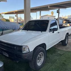 Manual Toyota Pickup Truck 1990
