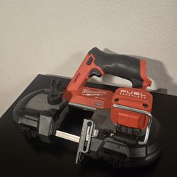 Milwaukee m12 bandsaw