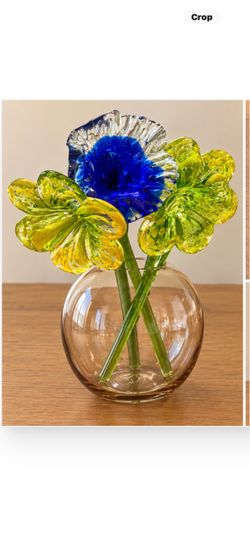 Beautiful Set of 4 Art Glass Flowers with Glass Vase – Decorative Floral Display