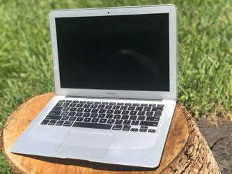 MacBook Air 13” Back to School Bundle
