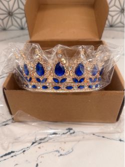 Gold & blue crown BRAND NEW IN PACKAGE WRAPPED