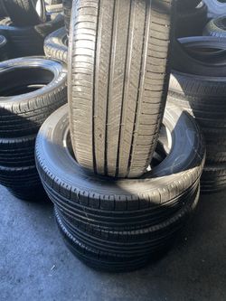 SET MICHELIN 225/60/18 GOOD USED $220 INCLUDE PROFESIONAL INSTALLATION AND TAX