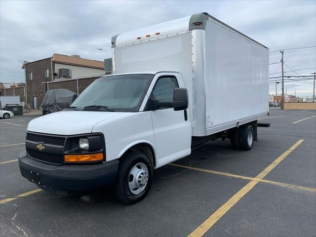 2014 Chevrolet Express 3500 Box Truck