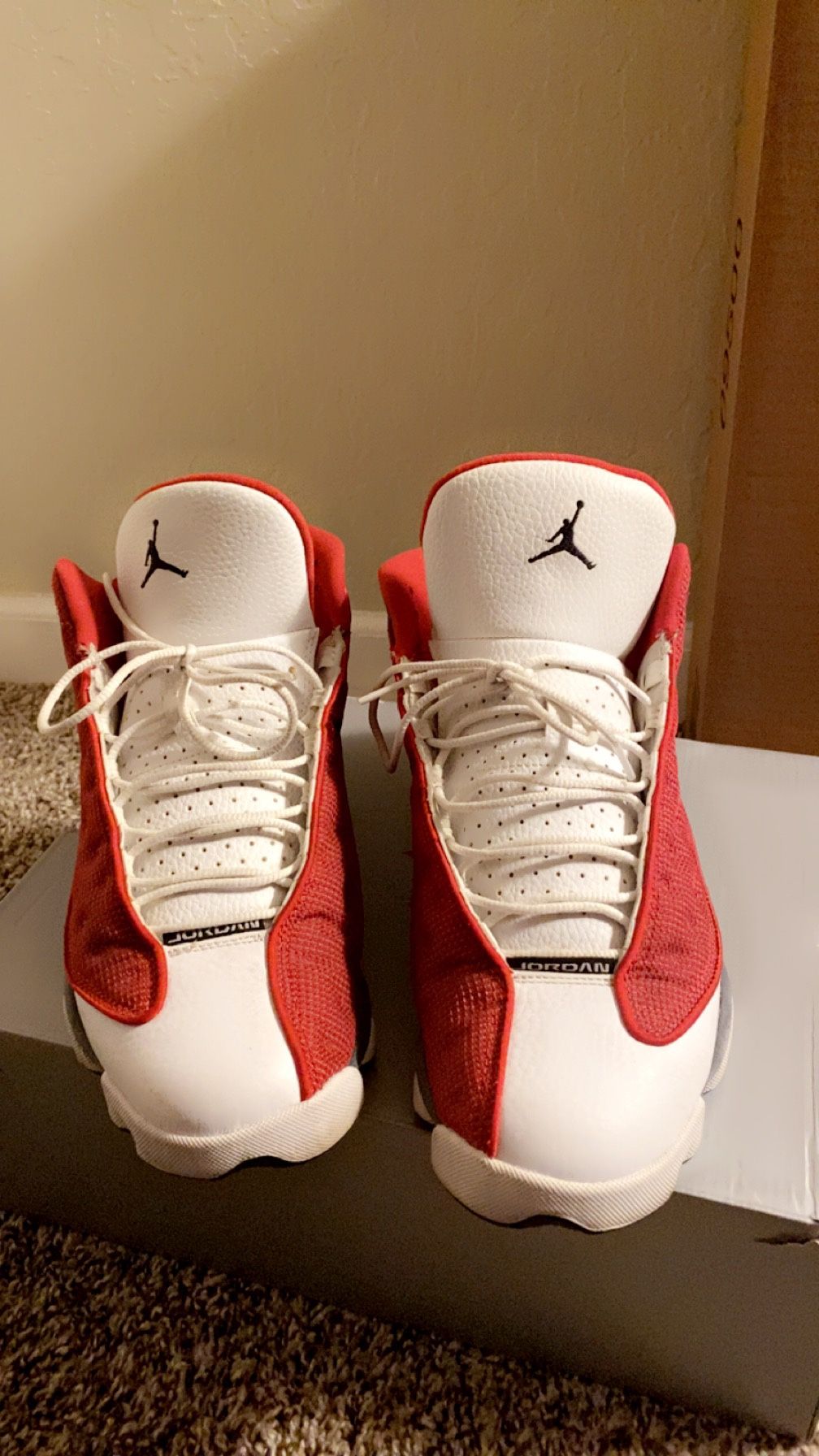 Sz 11/5Jordan13 9/10 ( 90$ )Accepting Best Offer