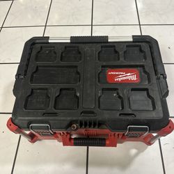 MilwaukeePACKOUT 22 in.​ Large Portable Tool Box Fits Modular Storage System