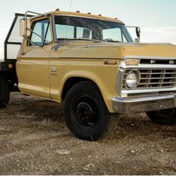 1975 Ford F-350 Custom Dually 