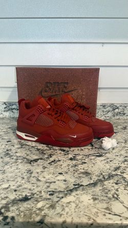 Jordan 4s