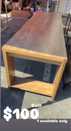 Table / dinning table