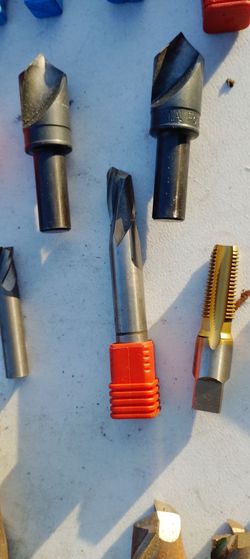 End mill ,HSS M36-M43 Bits  new  and like new condition