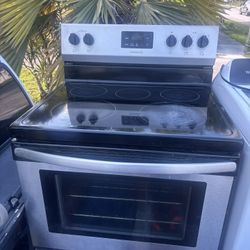 Stove Frigidaire. Price Including Delivery 