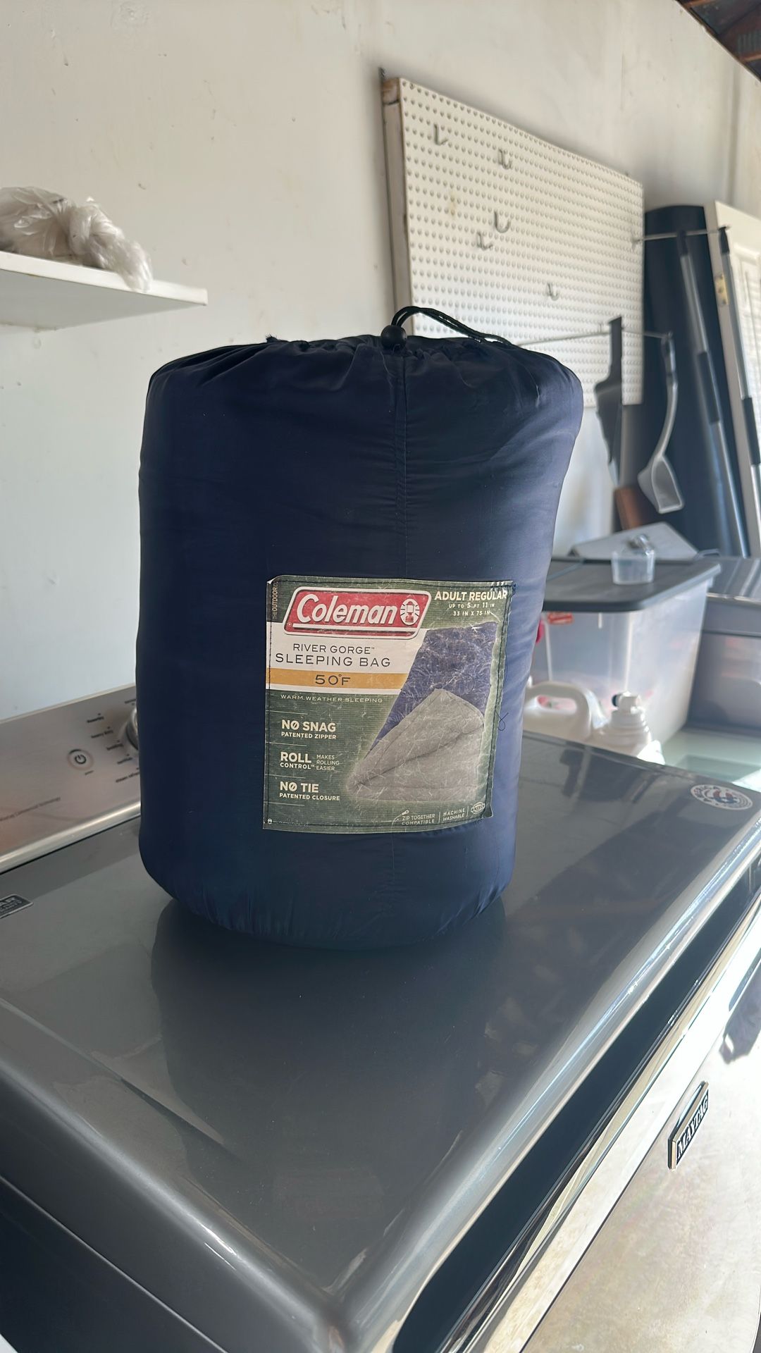 Sleeping bag (adult size)