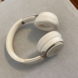 Beats Solo Pro Wireless - White Ivory