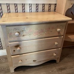 Dresser, Desk, Hutch 3-Piece Wooden Bedroom Set