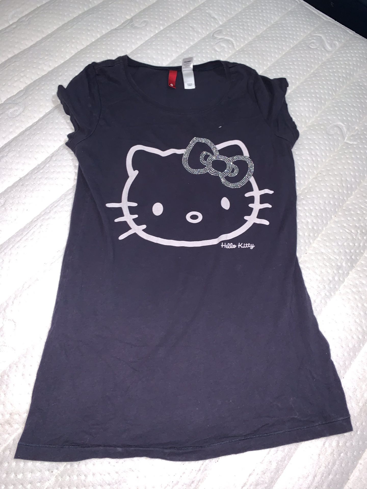 $5 Girls T-shirt hello kitty size 8