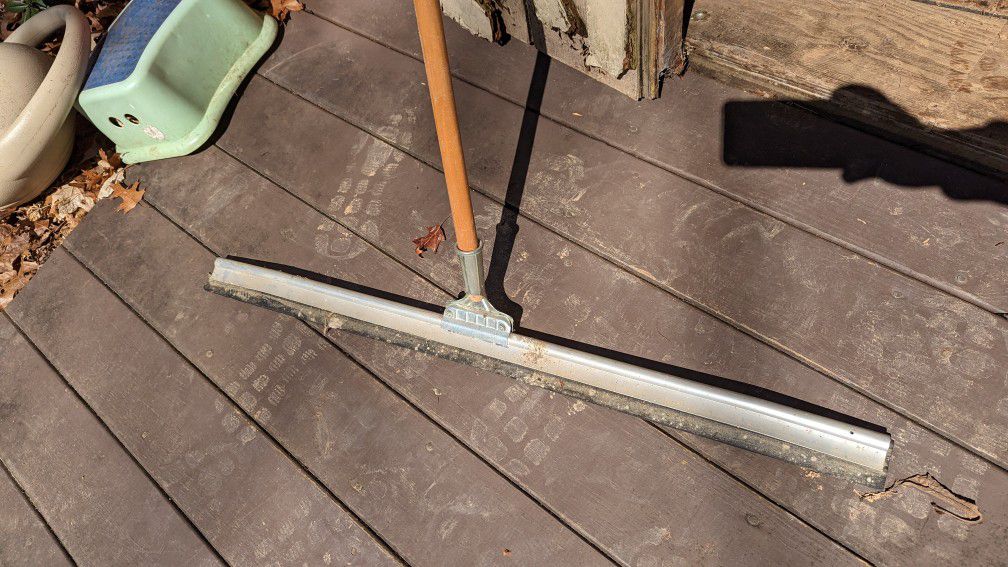 Patio / Driveway / Pool Squeegee 
