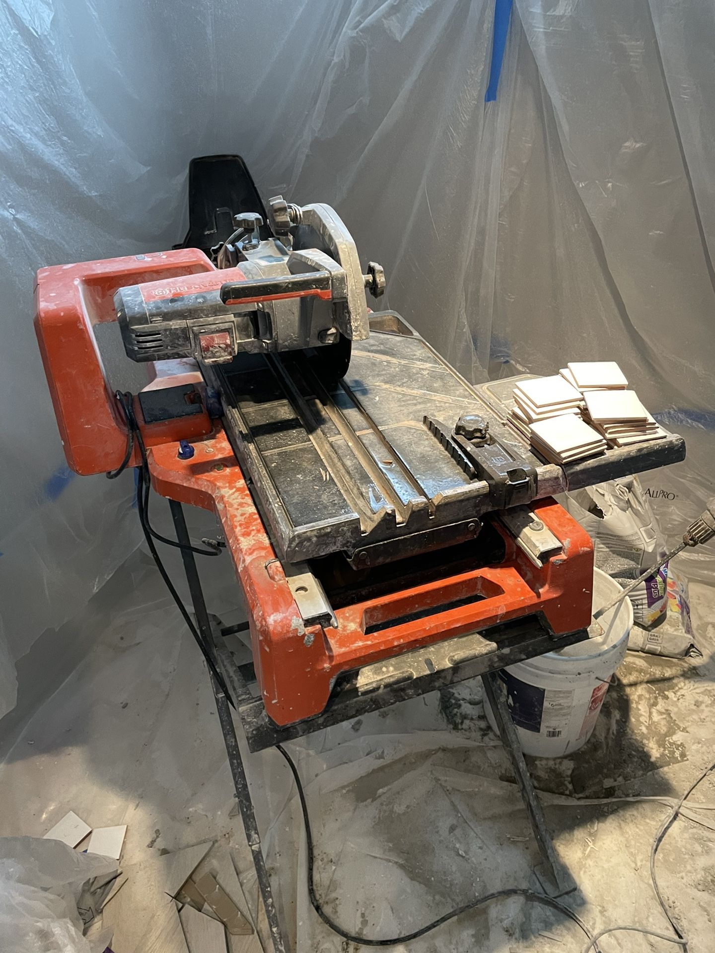 Husqvarna TS60 Tile Wet Saw for Sale in Chicago, IL OfferUp