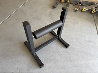 Split squat and glute bridge roller