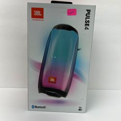 JBL PULSE 4( BLACK ) 
Portable Bluetooth Speaker with IP67 Waterproof
COLOR CHANGING LIGHTS!!
MINT CONDITION👌🏽👌🏽

