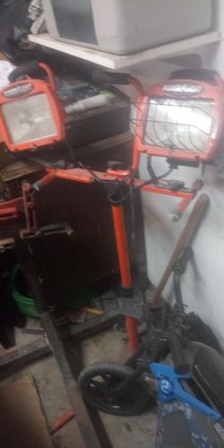 Halogen lights withstand