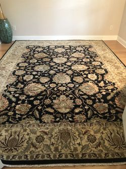 9 X 12 100% Wool Indo- Persian Hand Knotted Rug 