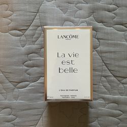 La Vie Est Belle L’Eau De Parfum Perfume By Lancome 