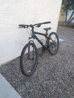 gt mountain bike hard tail