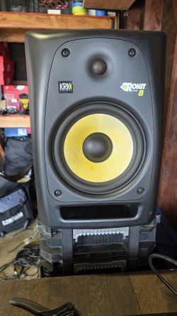 KRK Rokit 8